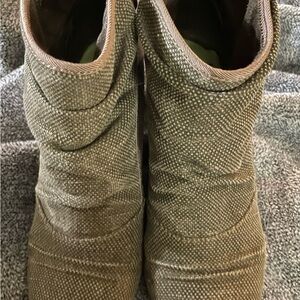 Blowfish Ladies HICHI Dark Brown Distressed Heavy Lin Booties-Size 7.5 US